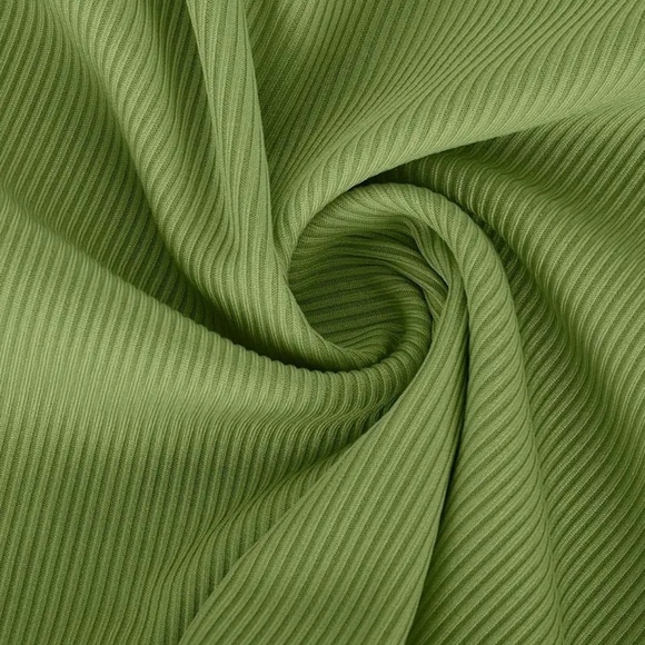 Two piece matching skirt set slight stretch - Picture 4 of 4